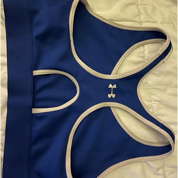 under amour sports bra - Picture 2 of 3
